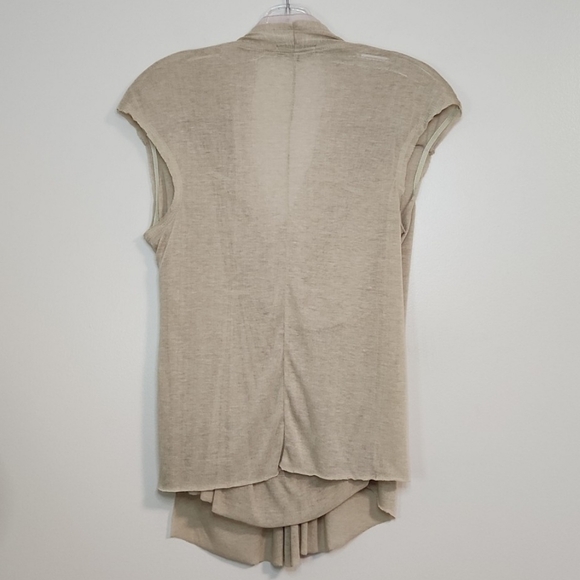 🔥ABSOLUTE FINAL💲⬇️Ryu Sheer Beige Top W/ Flower Appliqués, Size L ~ VGUC - Picture 2 of 8